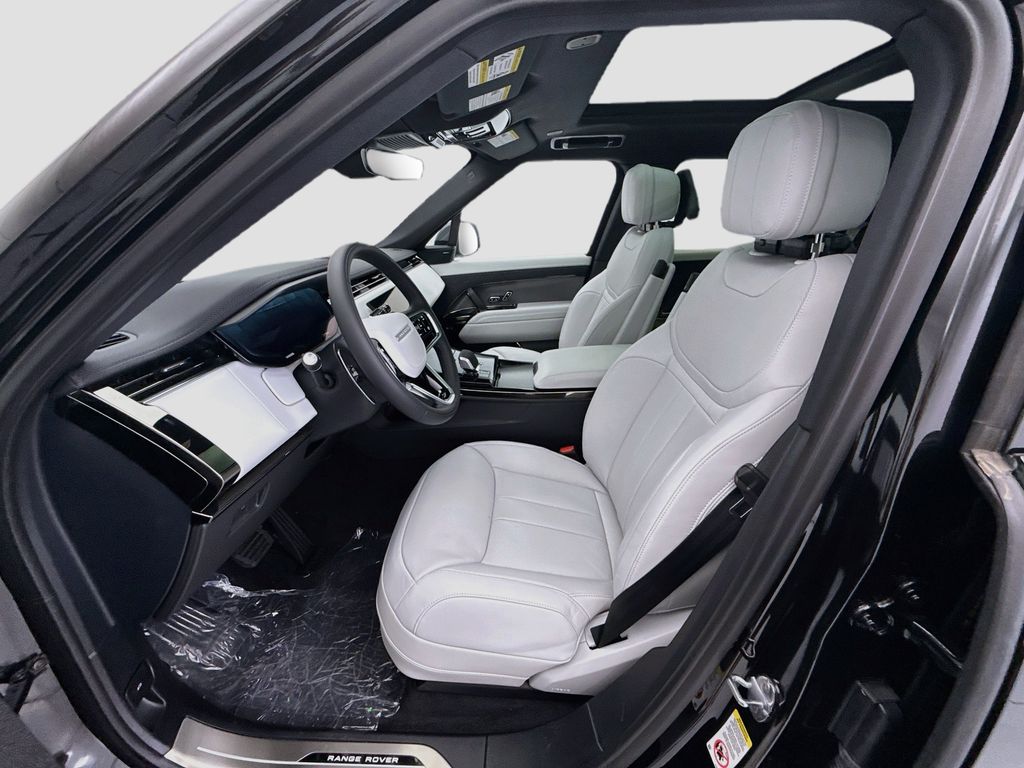Thumbnail: 2026 Land Rover Range Rover Sport - 18