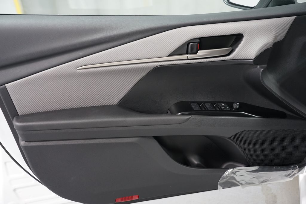 Thumbnail: 2026 Toyota Camry - 31