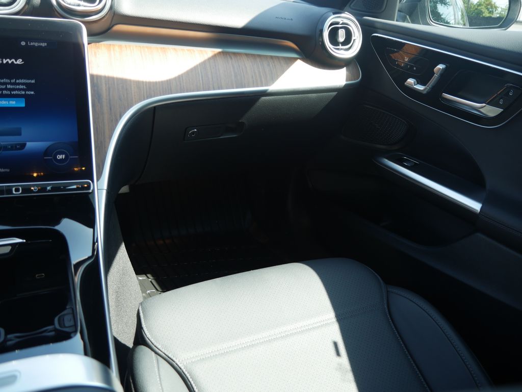 Thumbnail: 2023 Mercedes-Benz C-Class - 32