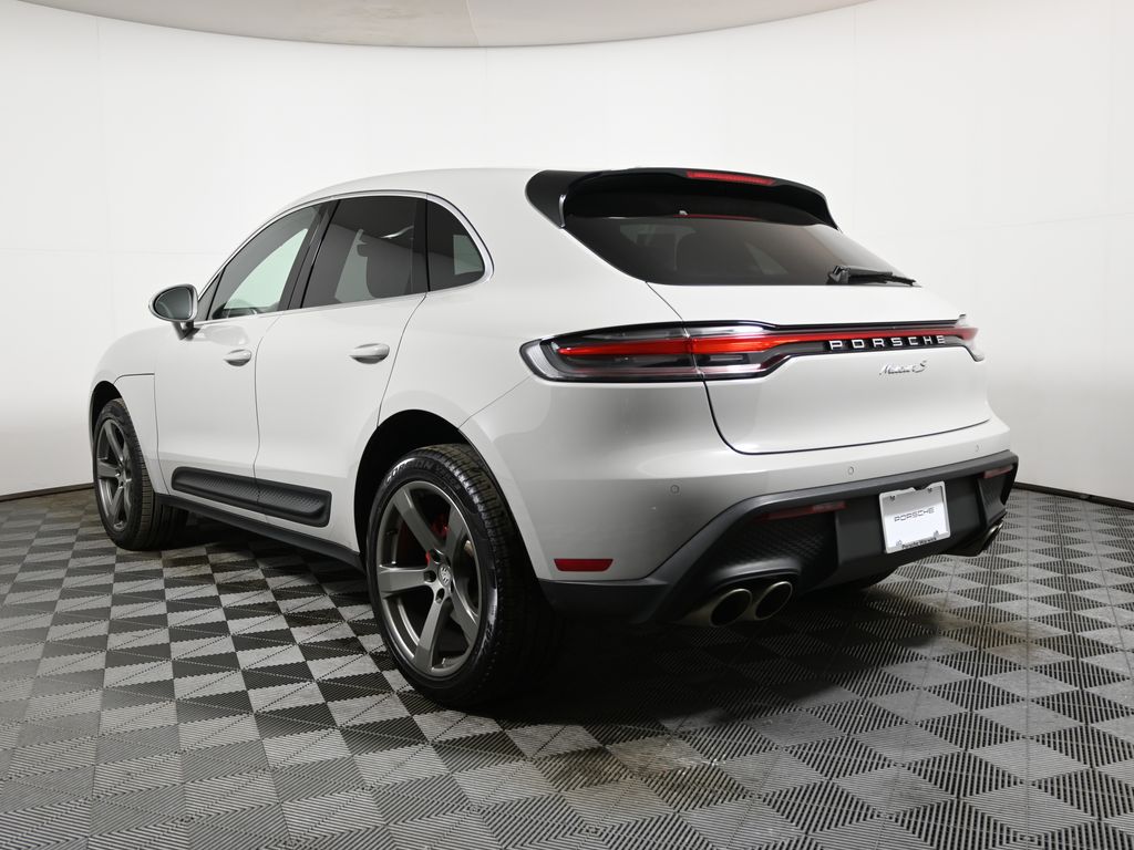Thumbnail: 2022 Porsche Macan - 3