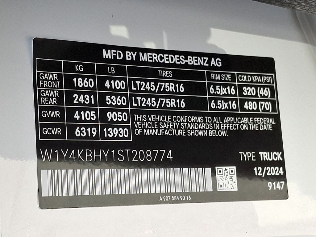 Thumbnail: 2025 Mercedes-Benz Sprinter - 19