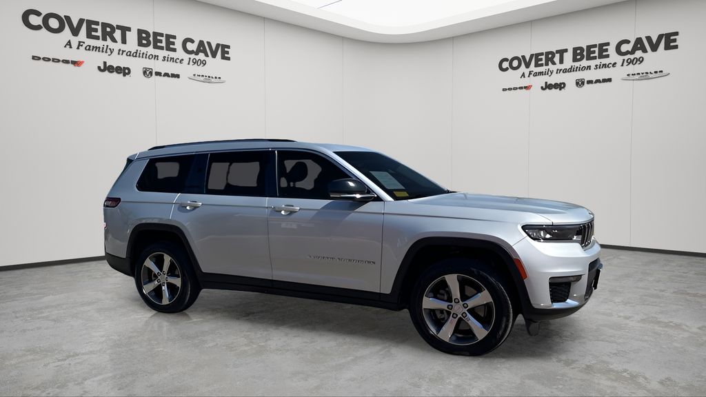 Used 2021 Silver Jeep Limited image 12