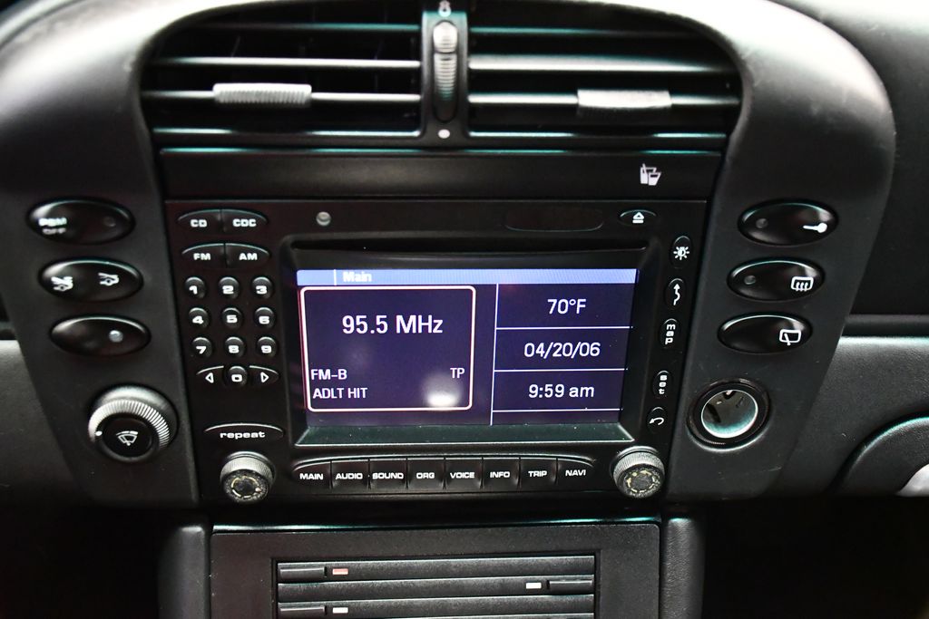 Thumbnail: 2003 Porsche 911 - 23