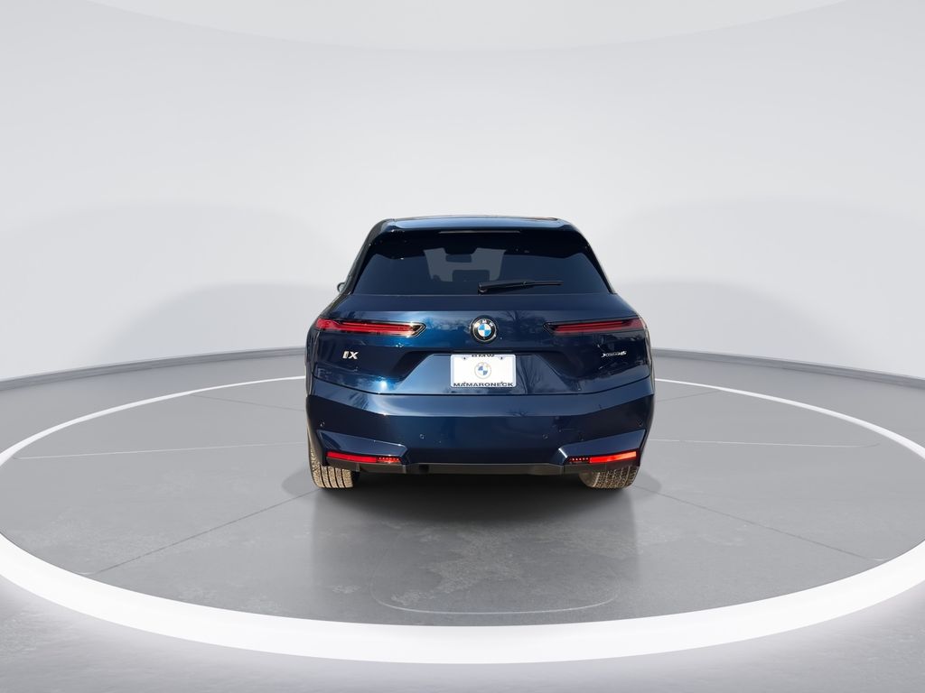 Thumbnail: 2026 BMW iX - 7