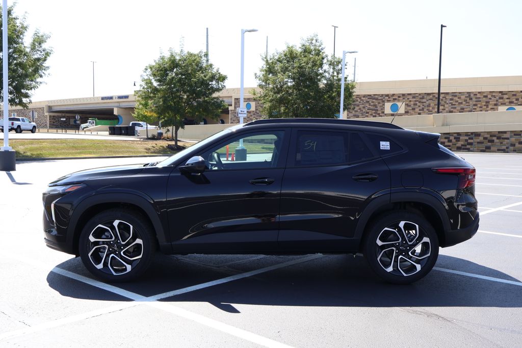 Thumbnail: 2026 Chevrolet Trax - 4