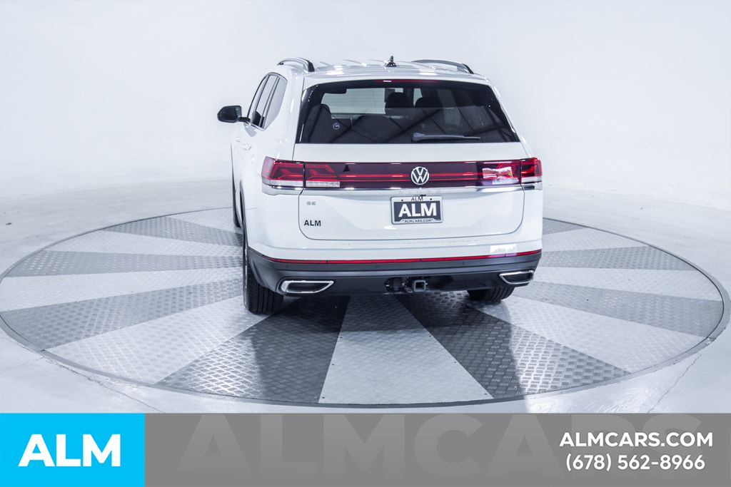 Used 2025 White Volkswagen 2.0T SE w/Technology image 8