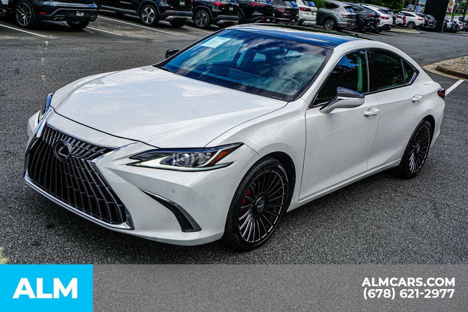 Used 2024 White Lexus 350 image 15