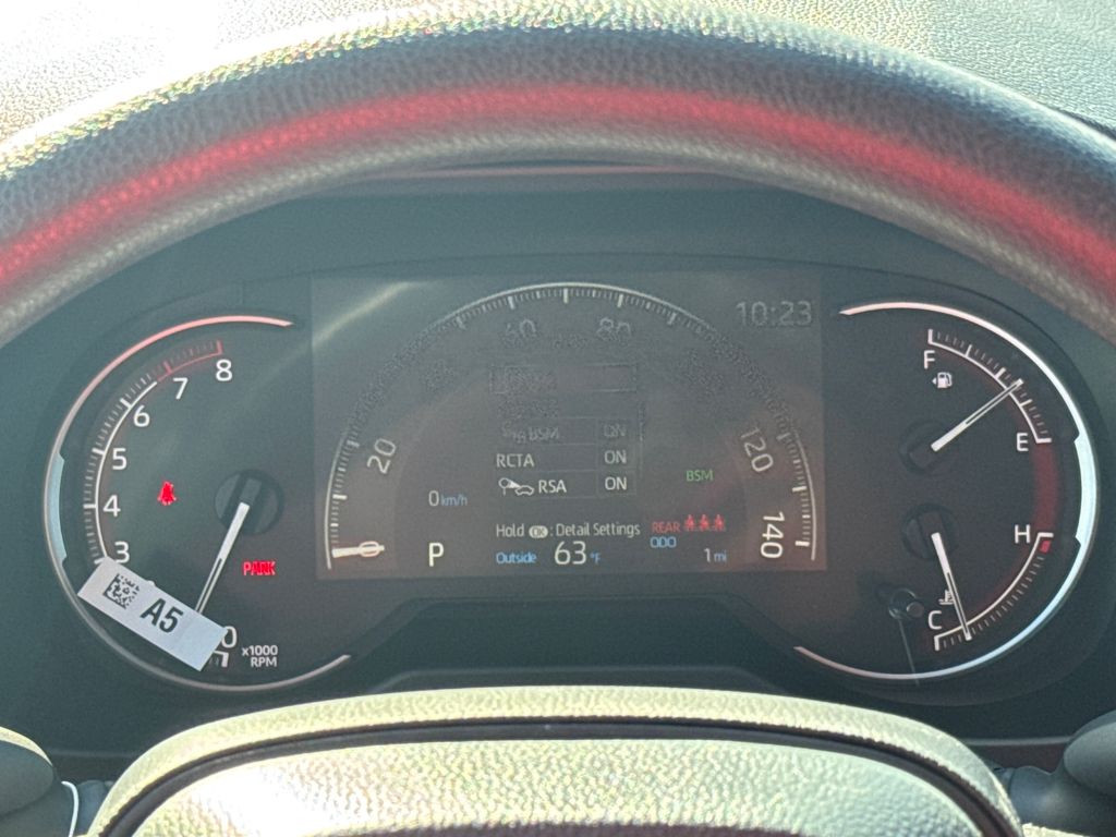 2025 Toyota RAV4 LE photo 17