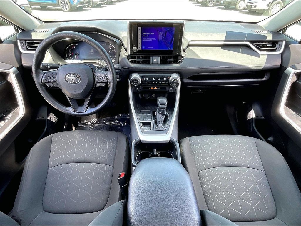 2024 Toyota RAV4 — photo 20
