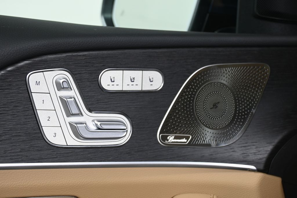 Thumbnail: 2026 Mercedes-Benz GLE - 25