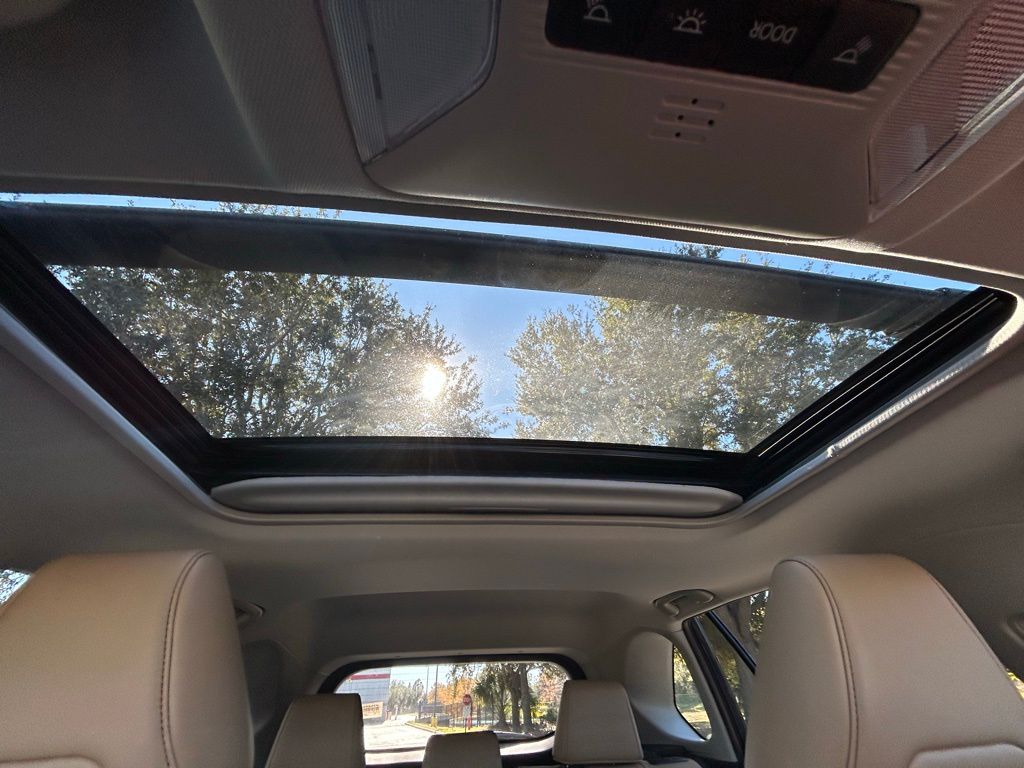 Thumbnail: 2024 Toyota RAV4 - 29