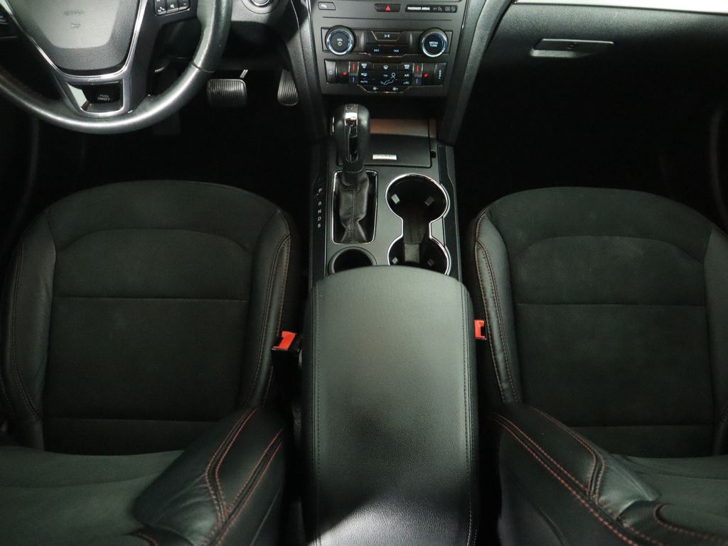 Thumbnail: 2019 Ford Explorer - 16