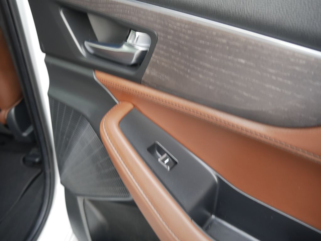 Thumbnail: 2023 Acura MDX - 31