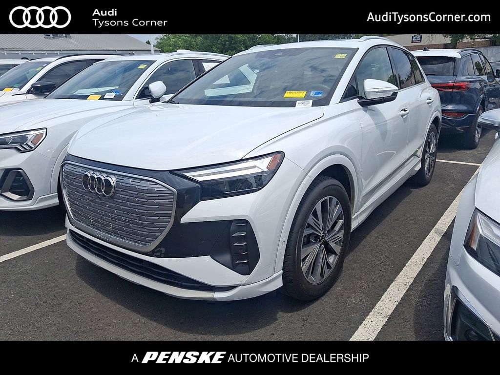Thumbnail: 2023 Audi Q4 e-tron - 1