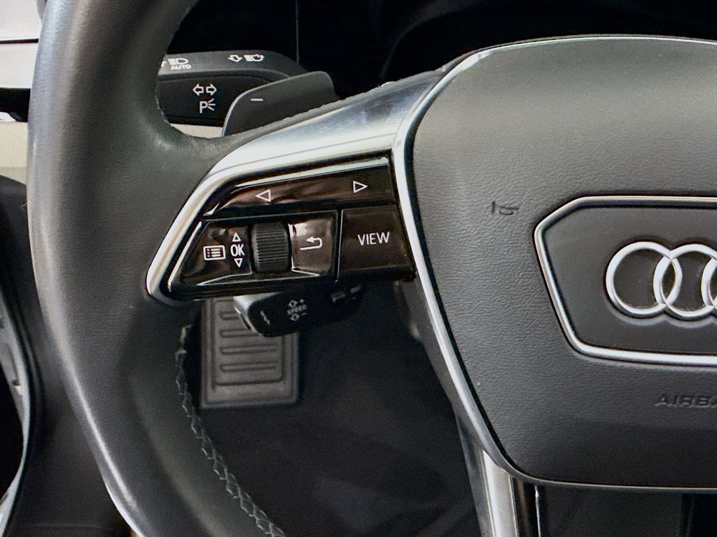 Thumbnail: 2024 Audi Q8 e-tron - 11