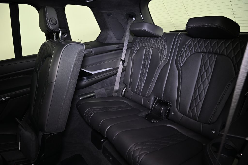 2023 BMW X7 xDrive40i 26