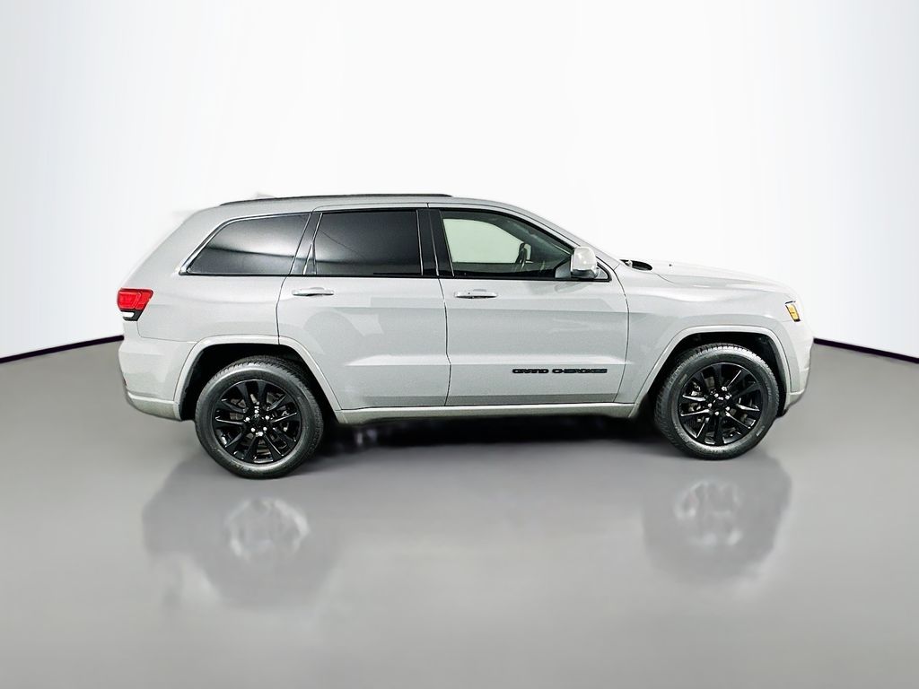 Used 2019 Gray Jeep Altitude image 8