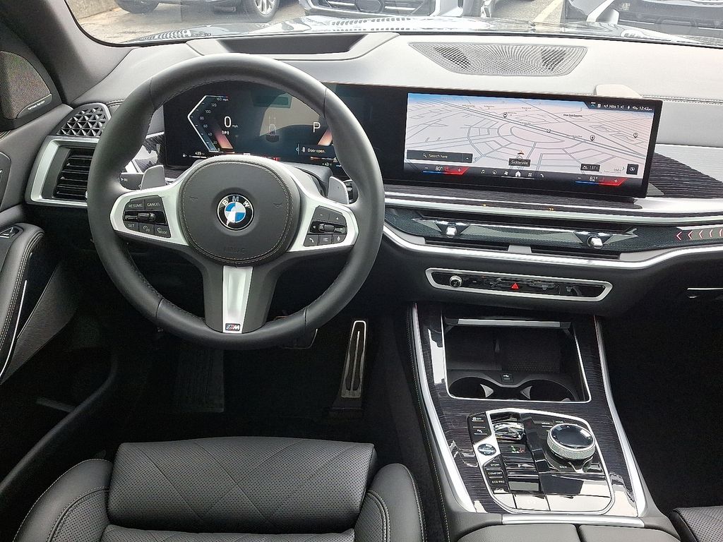 Thumbnail: 2025 BMW X5 - 13