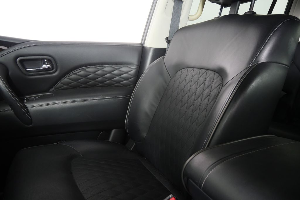Thumbnail: 2019 INFINITI QX80 - 25