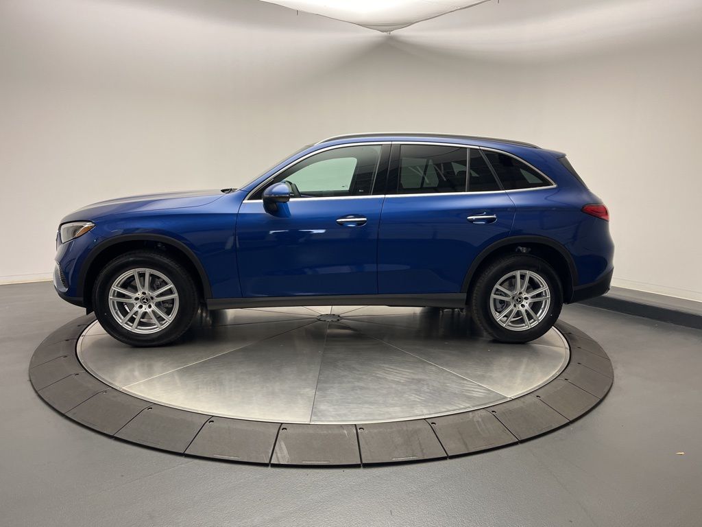 Thumbnail: 2026 Mercedes-Benz GLC - 4