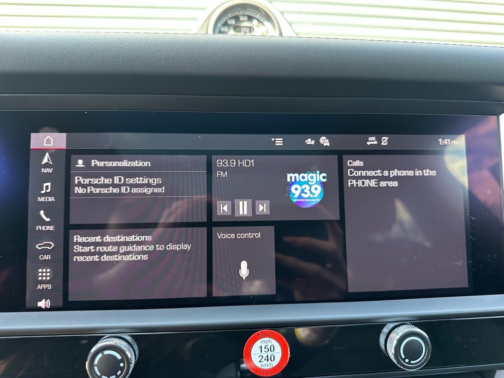 Thumbnail: 2026 Porsche Macan - 30