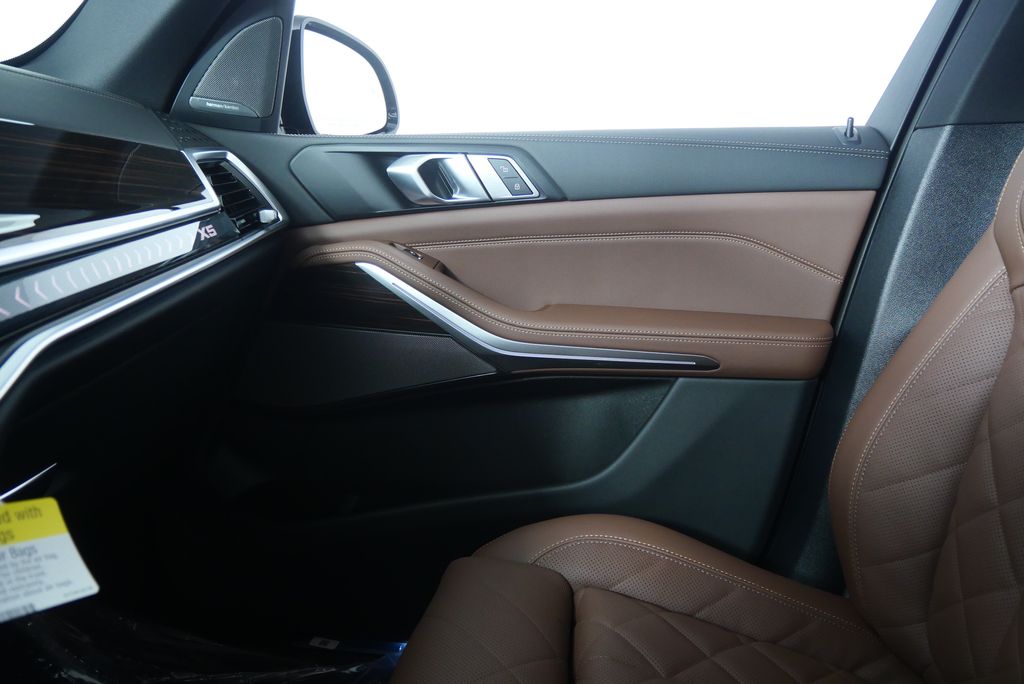 Thumbnail: 2026 BMW X5 - 23
