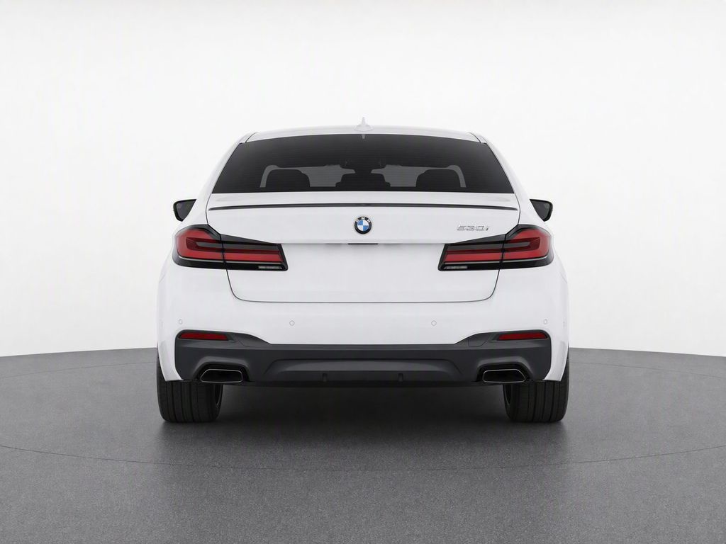 Thumbnail: 2023 BMW 5 Series - 4