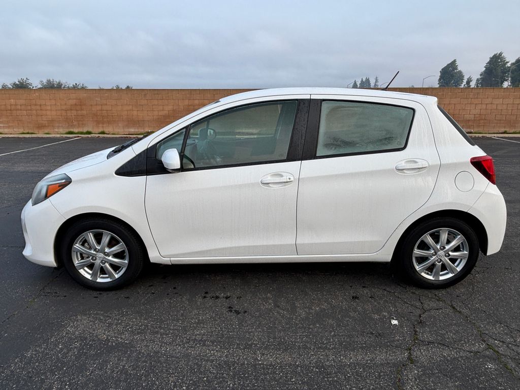 Thumbnail: 2015 Toyota Yaris - 8