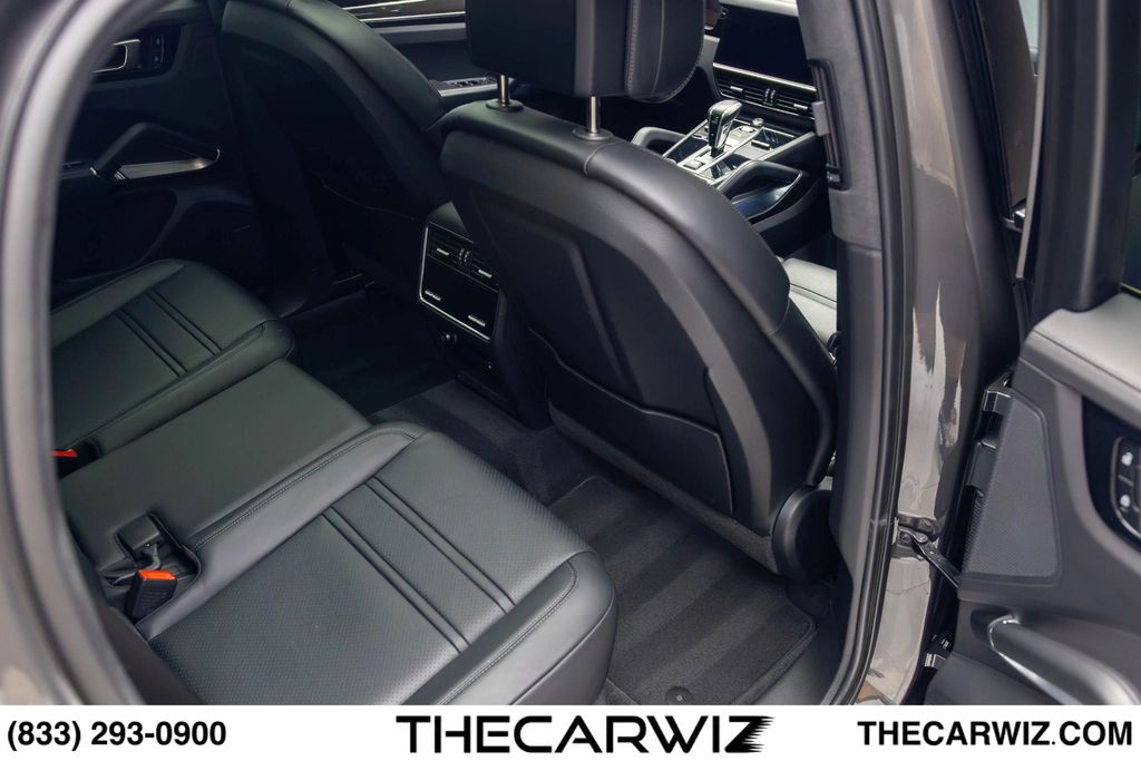 2023 Porsche Cayenne Coup Turbo - Photo 102