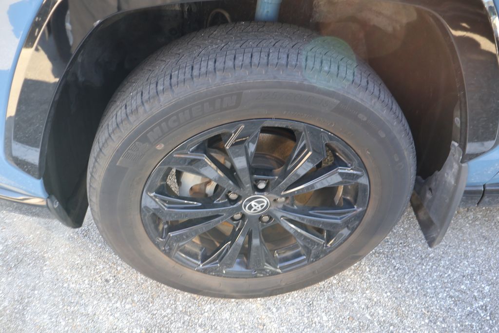 Thumbnail: 2024 Toyota RAV4 - 4