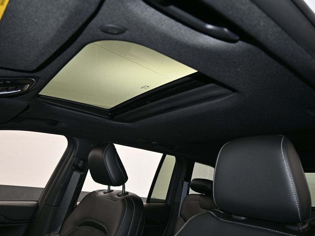 Used 2025 Bright White Clearcoat Jeep Altitude X image 11