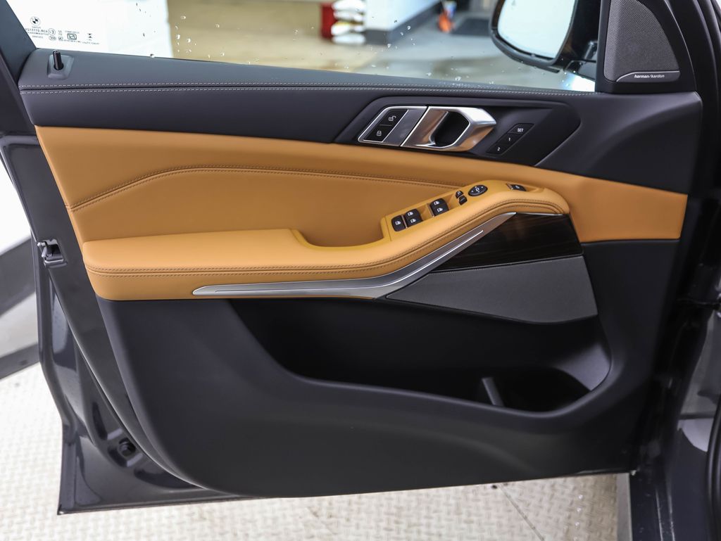 Thumbnail: 2026 BMW X5 - 9