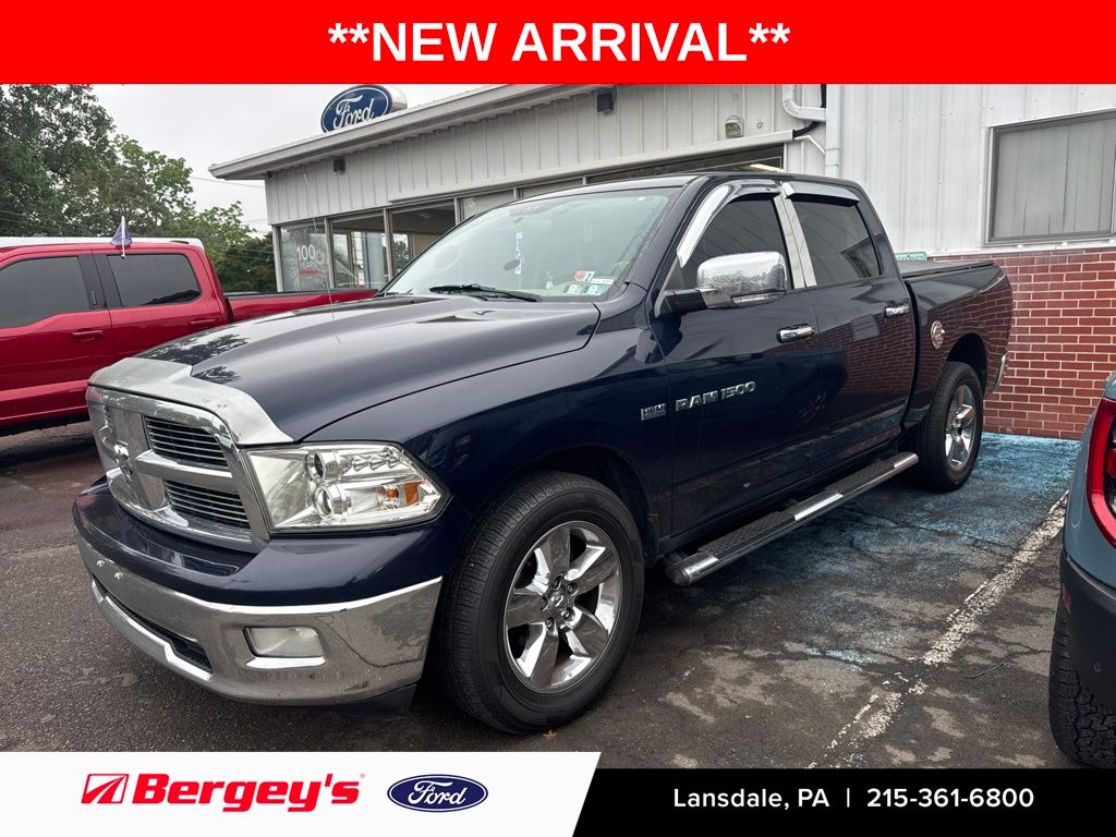2012 RAM 1500 Azul (True Blue Pearlcoat) Camioneta Todo terreno 6 velocidades Automática