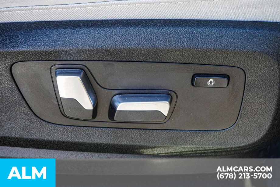 Used 2023 Black BMW xDrive40i image 59