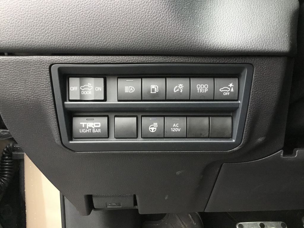 Thumbnail: 2025 Toyota Tundra - 14