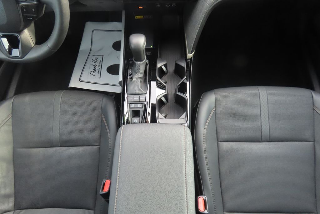 Thumbnail: 2025 Toyota Camry - 13