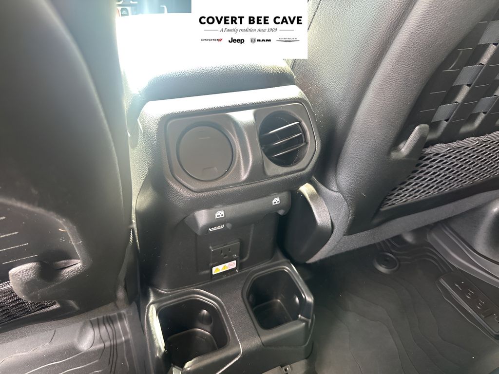 Used Car 2021 Jeep Gladiator  Mojave For Sale Under $40,000 In Austin, Texas