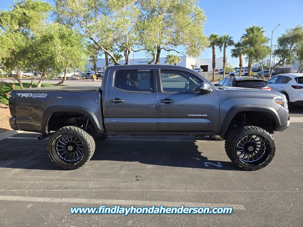 2021 Toyota Tacoma TRD Off-Road photo