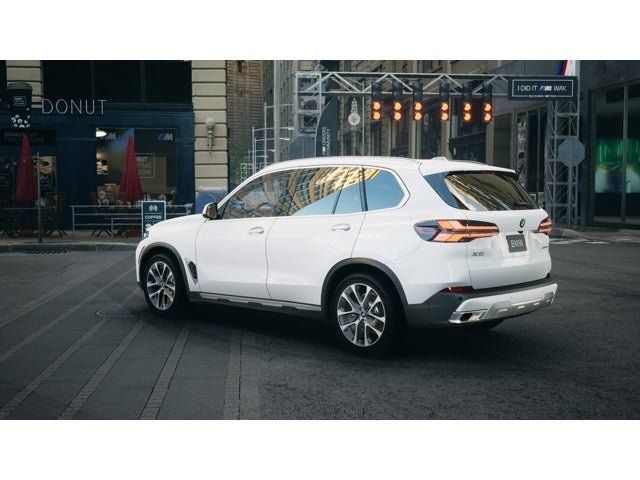Thumbnail: 2026 BMW X5 - 2