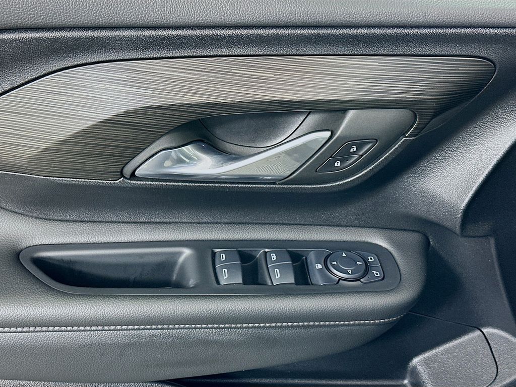 Thumbnail: 2024 GMC Terrain - 17