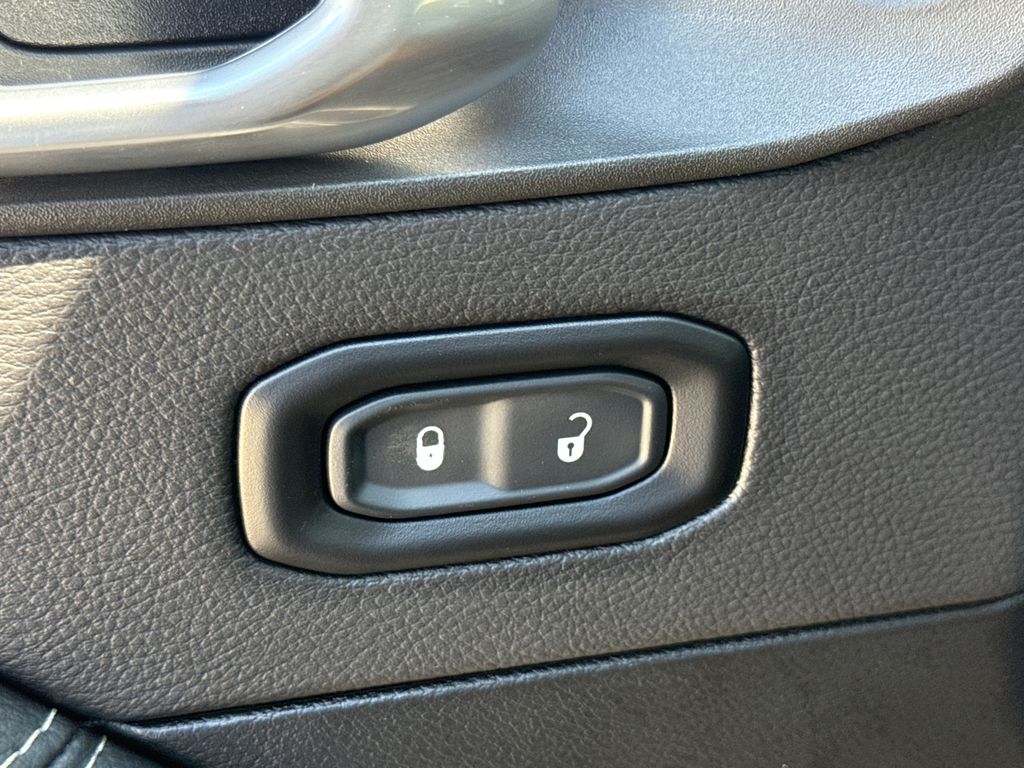 Used 2022 Jeep Wrangler SUV