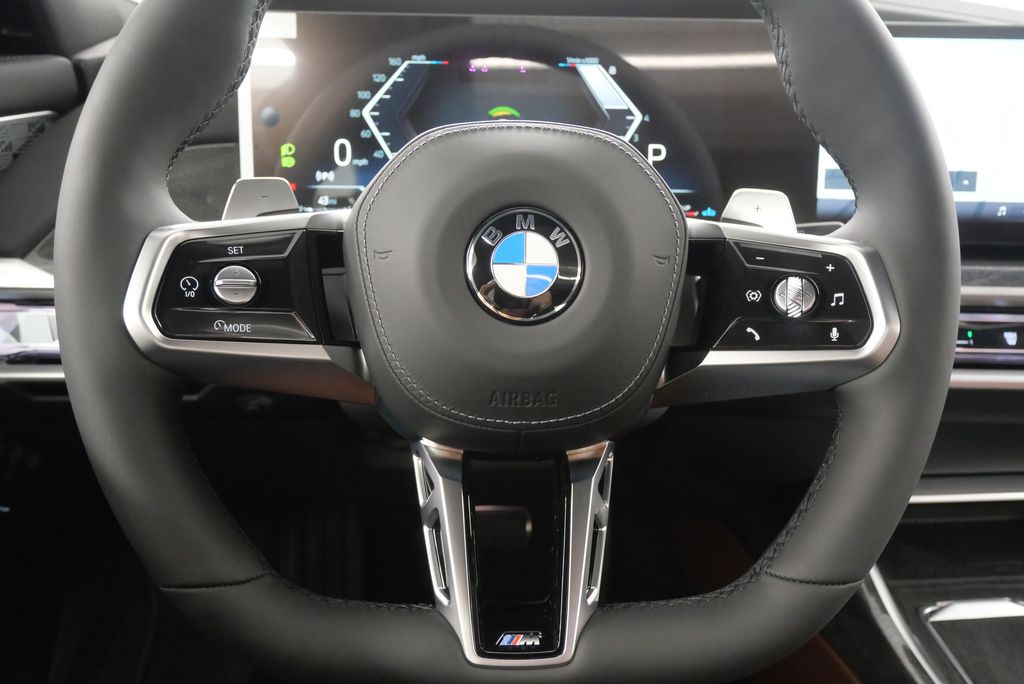 2025 BMW 7 Series 760i xDrive 22