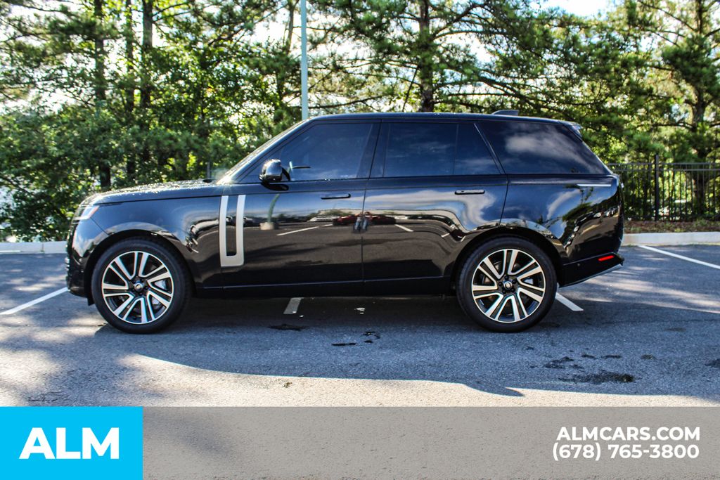 Used 2023 Black Land Rover SE image 7