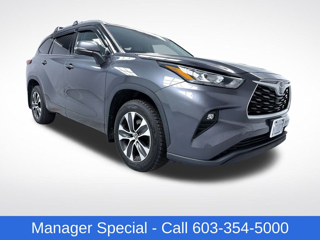 2020 Toyota Highlander XLE's photo