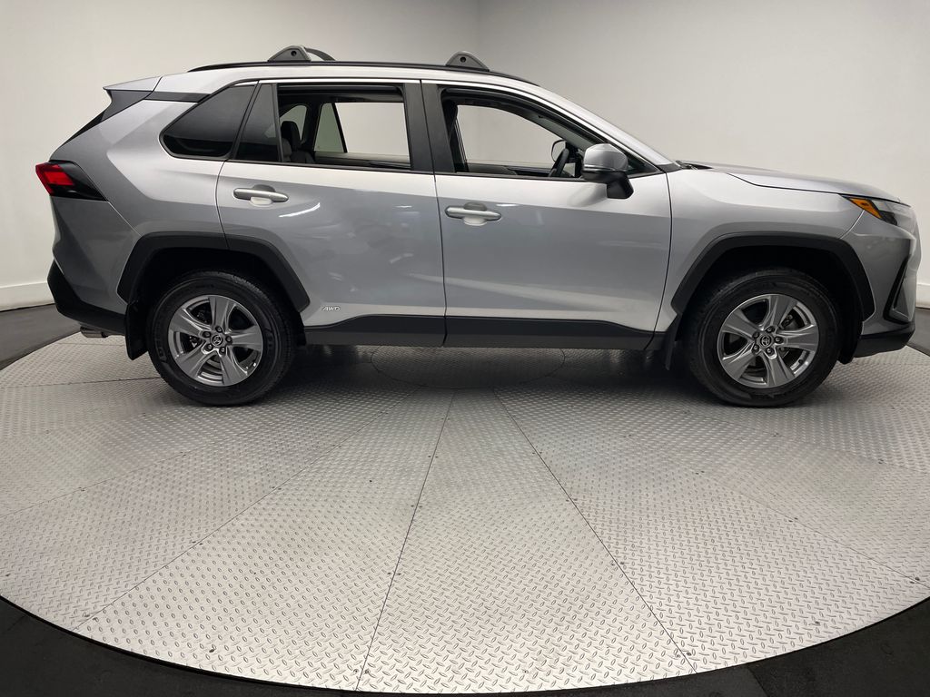 2023 Toyota RAV4 XLE 4
