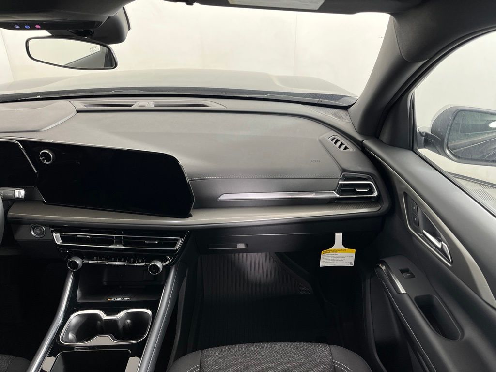 Thumbnail: 2027 Chevrolet Traverse - 19