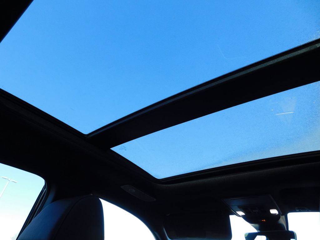 Thumbnail: 2025 Acura ADX - 4