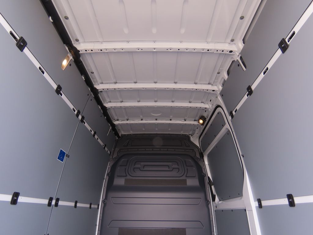 Thumbnail: 2025 Mercedes-Benz Sprinter - 31