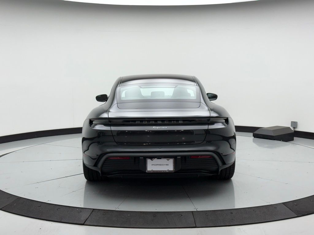 2022 Porsche Taycan  10