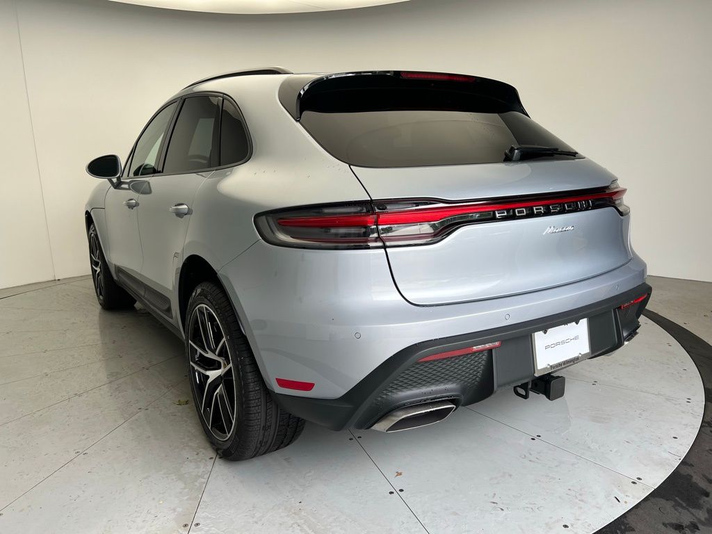 Thumbnail: 2025 Porsche Macan - 3
